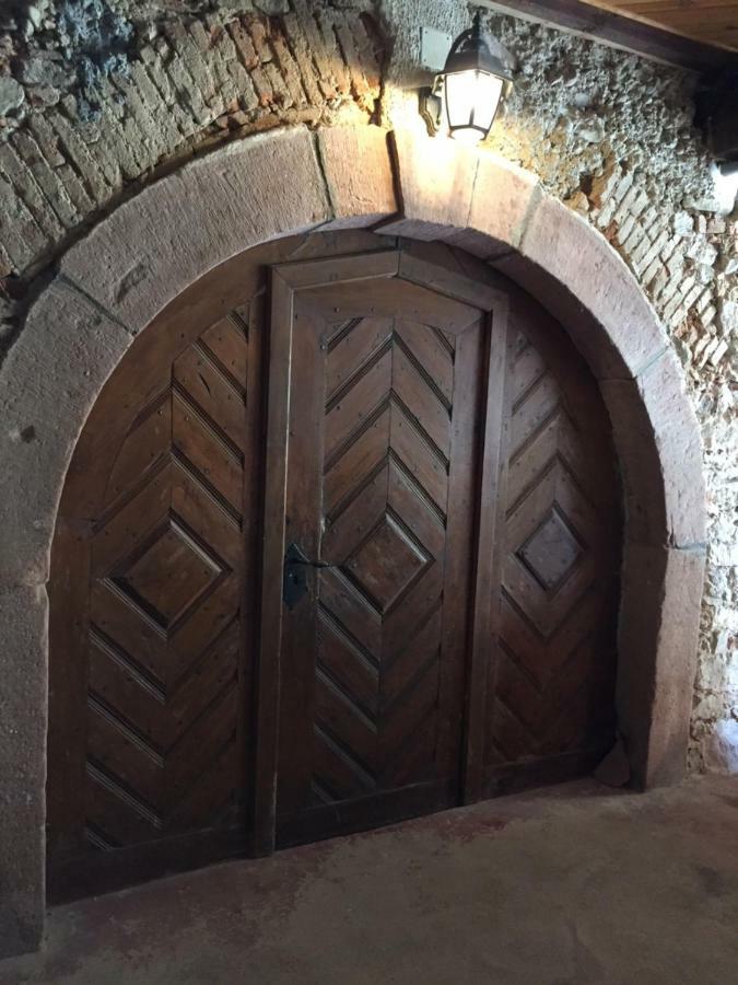 Caveau 1751 Niedermorschwihr Dış mekan fotoğraf